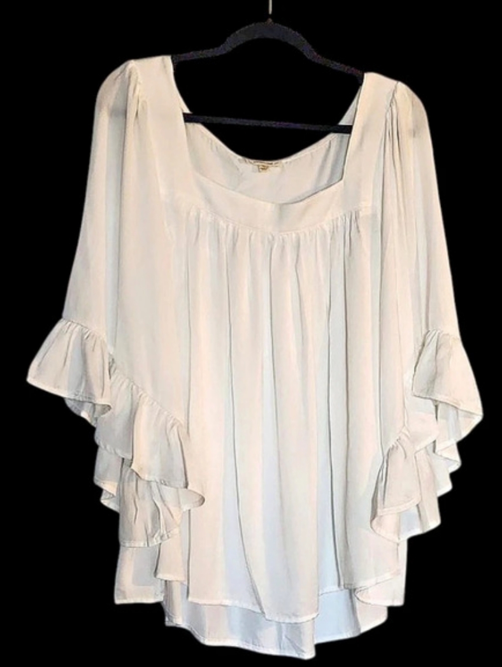 ee:some Ruffle Sleeve Blouse in White Size XL Like New